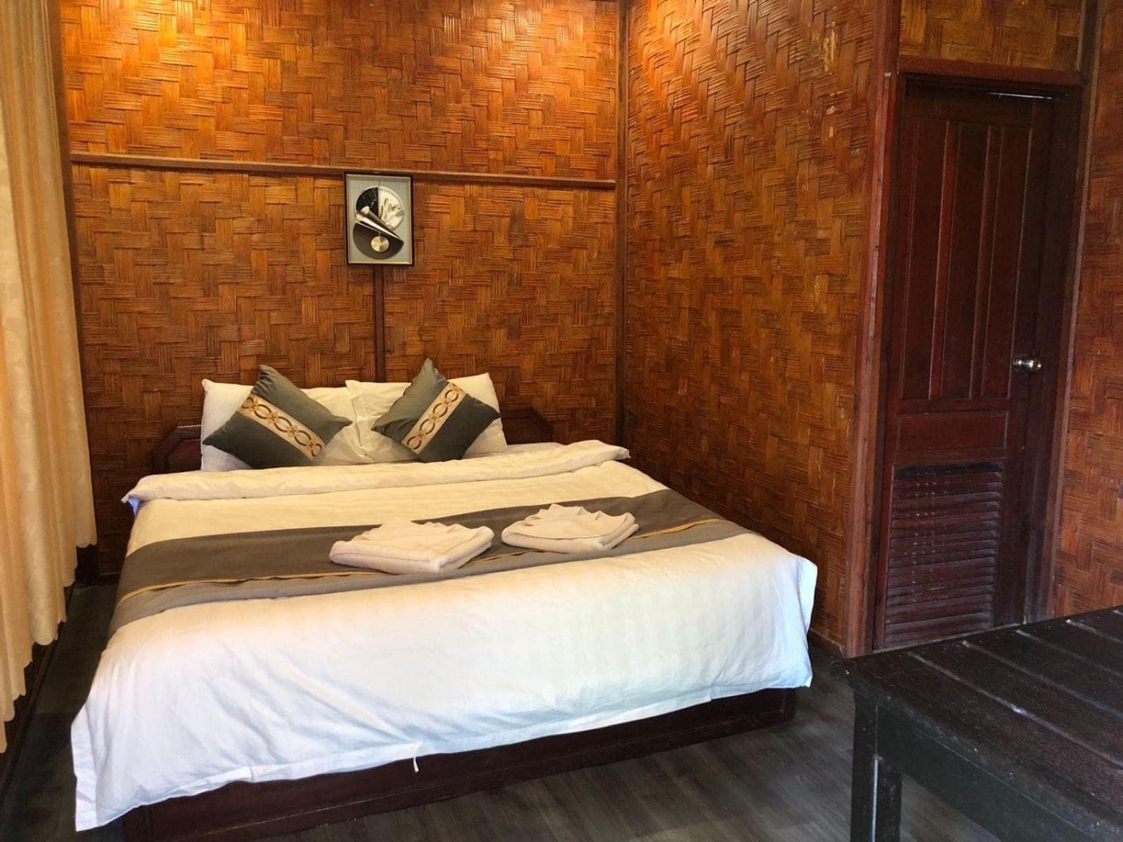 Vang Vieng Bungalows Exterior photo